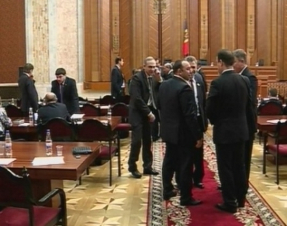 Zubco nu mai este Procuror General! De ce comunistii au protestat cu megafoane in sala de sedinte