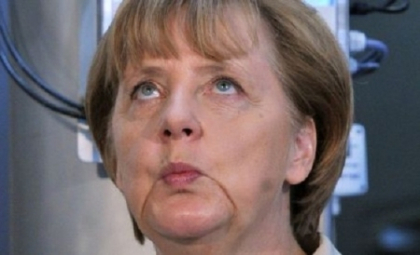Angela Merkel recunoaste \'\'infrangerea dureroasa\'\' a partidului sau in alegerile din Saxonia Inferioara Angela Merkel recunoaste \'\'infrangerea dureroasa\'\' a partidului sau in alegerile din Saxonia Inferioara
