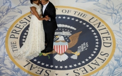 Record pe Twitter. Peste 1 milion de mesaje trimise in timpul ceremoniei de investire a lui Obama Record pe Twitter. Peste 1 milion de mesaje trimise in timpul ceremoniei de investire a lui Obama