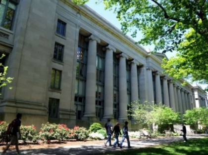 Lovitura. Ce se intampla cu absolventii de Harvard dupa ce termina studiile Lovitura. Ce se intampla cu absolventii de Harvard dupa ce termina studiile