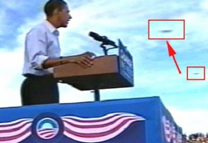 OBAMA ar putea fi extraterestru! OZN-urile ii dau tarcoale in aparitiile publice
OBAMA ar putea fi extraterestru! OZN-urile ii dau tarcoale in aparitiile publice