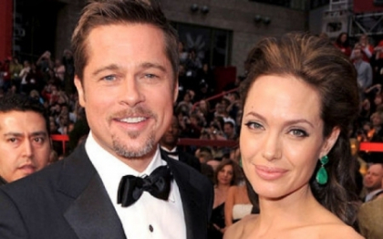 Angelina Jolie, insarcinata! Actrita si Brad Pitt asteapta cel de-al saptelea copil
Angelina Jolie, insarcinata! Actrita si Brad Pitt asteapta cel de-al saptelea copil