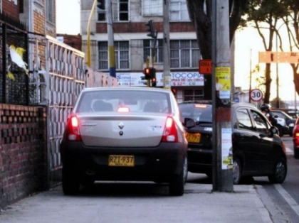Solutii ingenioase pentru traficul aglomerat. Cat de simplu functioneaza lucrurile in Columbia Solutii ingenioase pentru traficul aglomerat. Cat de simplu functioneaza lucrurile in Columbia