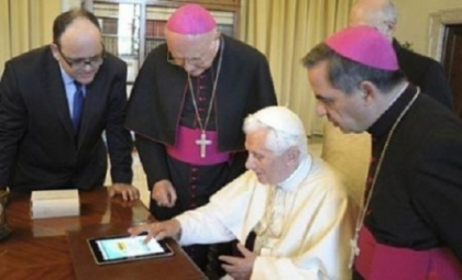 Papa face apel la credinciosi: Fiti activi pe retelele de socializare Papa face apel la credinciosi: Fiti activi pe retelele de socializare