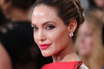 Un producator TV american cere arestarea Angelinei Jolie. Vezi motivul socant Un producator TV american cere arestarea Angelinei Jolie. Vezi motivul socant