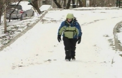 Pe culmile muntilor pentru o cauza nobila! O canadianca se antreneaza la Chisinau ca sa cucereasca Everestul Pe culmile muntilor pentru o cauza nobila! O canadianca se antreneaza la Chisinau ca sa cucereasca Everestul