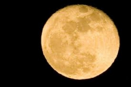VIDEO. Imagini spectaculoase: Rasarit de Luna plina, filmat in timp real VIDEO. Imagini spectaculoase: Rasarit de Luna plina, filmat in timp real