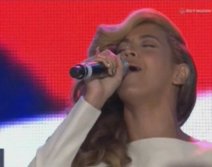 Beyonce a recunoscut ca a cantat playback la inaugurarea lui Obama! Cum s-a justificat Beyonce a recunoscut ca a cantat playback la inaugurarea lui Obama! Cum s-a justificat
