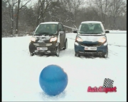 S-au apucat de sport! Autoexpertii Andrei Tabuica si Elena Potorac au jucat tenis cu ... masini S-au apucat de sport! Autoexpertii Andrei Tabuica si Elena Potorac au jucat tenis cu ... masini