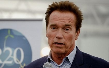 Un site cu filme pentru adulti ofera 150.000 dolari pentru o fotografie nud cu Arnold Schwarzenegger Un site cu filme pentru adulti ofera 150.000 dolari pentru o fotografie nud cu Arnold Schwarzenegger