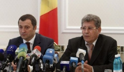 Ghimpu: Filat sa-si vada de ministerele lui. De Moldsilva si Ministerul Tineretului ma ocup eu Ghimpu: Filat sa-si vada de ministerele lui. De Moldsilva si Ministerul Tineretului ma ocup eu