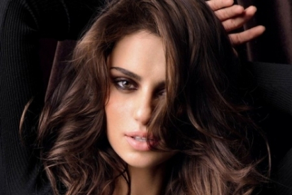 O romanca, topless la Super Bowl. Reclama sexy in care tanara a facut furori - VIDEO
O romanca, topless la Super Bowl. Reclama sexy in care tanara a facut furori - VIDEO