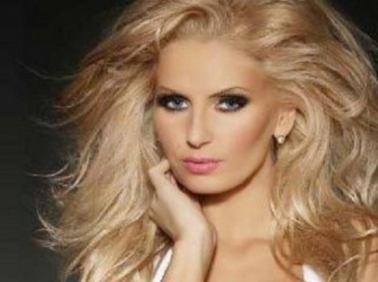 Andreea Banica, sexy in lenjerie intima! Ce cadou le-a facut fanilor de pe Facebook - FOTO Andreea Banica, sexy in lenjerie intima! Ce cadou le-a facut fanilor de pe Facebook - FOTO