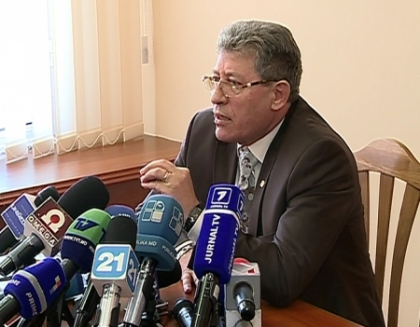Mihai Ghimpu, pus pe glume la audieri: Duceti-va in Colonita si aflati cine sunt Mihai Ghimpu, pus pe glume la audieri: Duceti-va in Colonita si aflati cine sunt