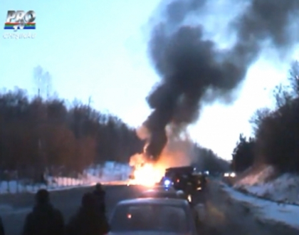 A luat FOC din mers! Un camion a ars aproape in totalitate pe traseul Chisinau-Orhei! VIDEO A luat FOC din mers! Un camion a ars aproape in totalitate pe traseul Chisinau-Orhei! VIDEO
