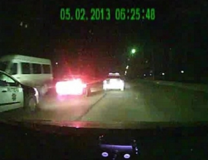 Urmarire ca in filmele de actiune, cu focuri de arma! Un sofer BEAT a pus pe jar Politia Rutiera Urmarire ca in filmele de actiune, cu focuri de arma! Un sofer BEAT a pus pe jar Politia Rutiera