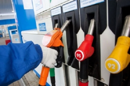 Benzina s-a scumpit, deocamdata doar angros Benzina s-a scumpit, deocamdata doar angros