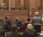 Vezi cum vor sarbatori Ziua Indragostitilor politicienii moldoveni