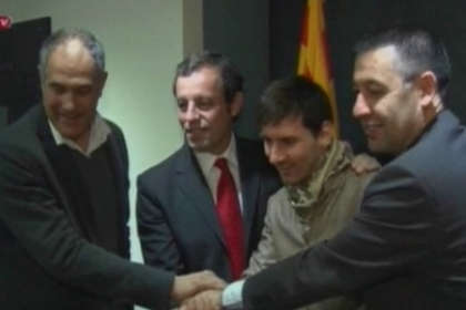 Lionel Messi este betonat de catre Barcelona! Pana cand va juca la catalani fotbalistul argentinian Lionel Messi este betonat de catre Barcelona! Pana cand va juca la catalani fotbalistul argentinian