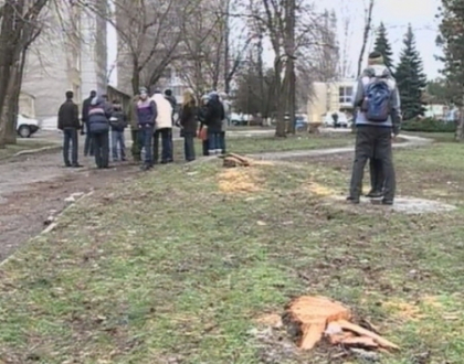 Protest in parcul "La Izvor". Ce i-a nemultumit pe locatarii din zona Protest in parcul "La Izvor". Ce i-a nemultumit pe locatarii din zona