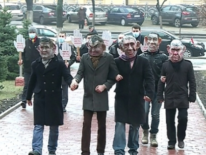 Flashmob in fata Ministerului Agriculturii: Vreau sa fiu audiat! Flashmob in fata Ministerului Agriculturii: Vreau sa fiu audiat!