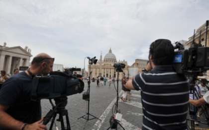 Cum se va alege noul Suveran Pontif. Procedura care se incheie cu fum alb si "Habemus Papam" Cum se va alege noul Suveran Pontif. Procedura care se incheie cu fum alb si "Habemus Papam"