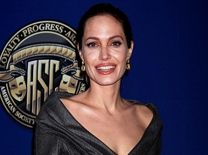 Angelina Jolie nu mai straluceste! Uite cum s-a afisat la una dintre putinele aparitii publice - FOTO