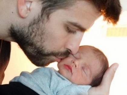 Micul microbist! Shakira si-a scos baietelul pe stadion, la meciul cu Gerard Pique - FOTO Micul microbist! Shakira si-a scos baietelul pe stadion, la meciul cu Gerard Pique - FOTO