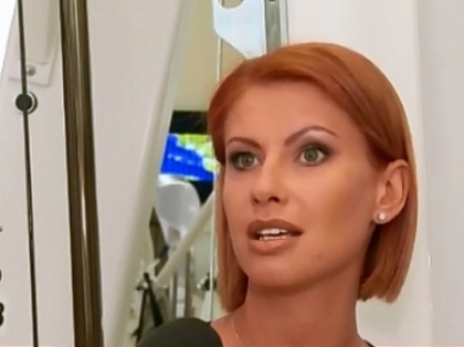 Cu parul scurt si mult mai slaba! Uite cum arata Natalia Barbu dupa ce a dat jos 20 de kg - VIDEO Cu parul scurt si mult mai slaba! Uite cum arata Natalia Barbu dupa ce a dat jos 20 de kg - VIDEO