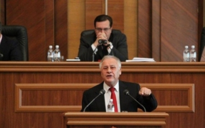 Dumitru Diacov: PD va incerca sa salveze Alianta. PL: Poluare fonica Dumitru Diacov: PD va incerca sa salveze Alianta. PL: Poluare fonica