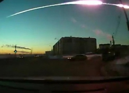 Un meteorit a explodat deasupra Rusiei. Aproape 500 de persoane, ranite Un meteorit a explodat deasupra Rusiei. Aproape 500 de persoane, ranite