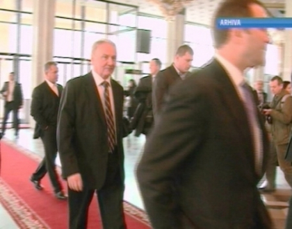 Nicolae Timofti cheama partidele din parlament sa gaseasca un consens pentru a iesi din impasul politic Nicolae Timofti cheama partidele din parlament sa gaseasca un consens pentru a iesi din impasul politic