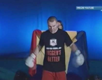 Calca pe urmele lui Mike Tyson! Moldoveanul care face furori in SUA. E pregatit chiar de antrenorul marelui boxer Calca pe urmele lui Mike Tyson! Moldoveanul care face furori in SUA. E pregatit chiar de antrenorul marelui boxer