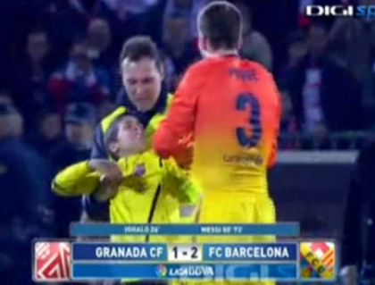 A facut un copil fericit! Gestul emotionant al lui Gerard Pique dupa meciul cu Granada A facut un copil fericit! Gestul emotionant al lui Gerard Pique dupa meciul cu Granada