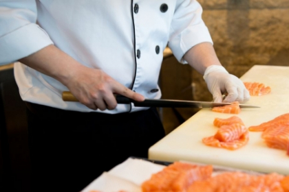 Pofta japonezilor pentru sushi distruge ecosistemul marin. Hong Kong consuma produse din mare de 4 ori mai mult decat media mondiala