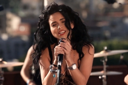 Vrea sa demonstreze ca poate canta live? Inregistrarea postata de Inna pe internet - VIDEO
Vrea sa demonstreze ca poate canta live? Inregistrarea postata de Inna pe internet - VIDEO