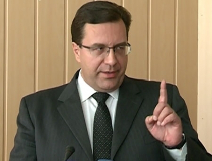 Lupu catre deputati: Tineti-va in "golgoci!" Lupu catre deputati: Tineti-va in "golgoci!"