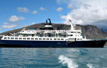 O "nava-fantoma", aflata in deriva in Atlantic, a fost reperata la 800 de kilometri de Terranova O "nava-fantoma", aflata in deriva in Atlantic, a fost reperata la 800 de kilometri de Terranova