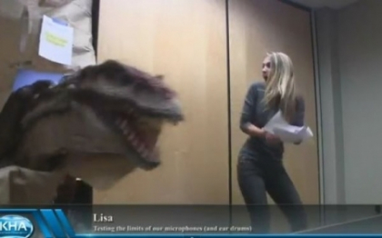 Farsa demna de "Jurassic Park". Cum reactioneaza oamenii cand un dinozaur ii "ataca"- VIDEO
Farsa demna de "Jurassic Park". Cum reactioneaza oamenii cand un dinozaur ii "ataca"- VIDEO