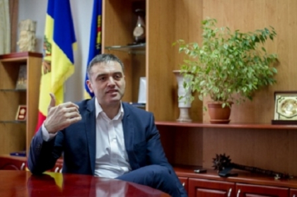 Chetraru, despre limitarea accesului la Guvern: Parca am fi la gradinita. Un prichindel s-a suparat pe altul Chetraru, despre limitarea accesului la Guvern: Parca am fi la gradinita. Un prichindel s-a suparat pe altul