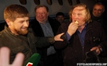 VIDEO. Depardieu a sosit in Cecenia si a dansat lezghinka VIDEO. Depardieu a sosit in Cecenia si a dansat lezghinka