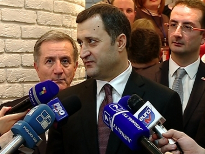 Filat raspunde la ultimatumul dat de PD: Nu voi capitula in fata mafiei. Nu demisionez nici intr-un caz Filat raspunde la ultimatumul dat de PD: Nu voi capitula in fata mafiei. Nu demisionez nici intr-un caz
