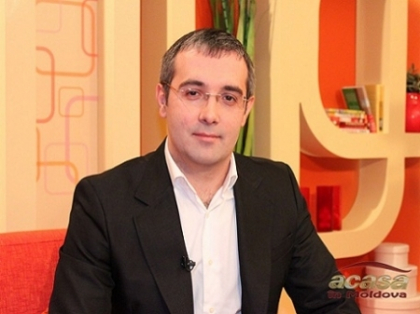 Viitoarea sotie a lui Sergiu Sarbu este internata in spital. Afla cum o alinta deputatul - VIDEO Viitoarea sotie a lui Sergiu Sarbu este internata in spital. Afla cum o alinta deputatul - VIDEO