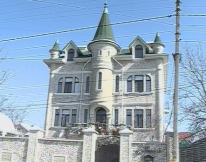 ZDG: Castelul de "10 mii de euro" al unei judecatoare ZDG: Castelul de "10 mii de euro" al unei judecatoare