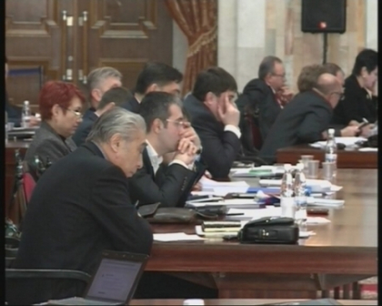Ghimpu: Domnule Tap, am inteles ca la cumatrie vi s-a adus o capra. Stiam ca sunteti deputat, dar nu tap Ghimpu: Domnule Tap, am inteles ca la cumatrie vi s-a adus o capra. Stiam ca sunteti deputat, dar nu tap