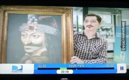 Un tanar care seamana izbitor cu Vlad Tepes a devenit subiect de glume pe internet