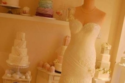 Creativitate fara limite: Tortul de 25 de kilograme in forma de rochie de mireasa - FOTO
