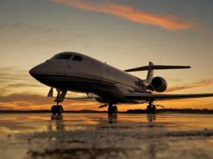 Octogenarul innebunit de adrenalina. Cat a cheltuit pe avionul care atinge viteza sunetului Octogenarul innebunit de adrenalina. Cat a cheltuit pe avionul care atinge viteza sunetului