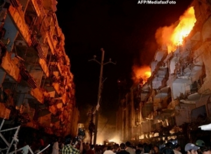 Carnagiu in Pakistan. Cel putin 45 de morti intr-un atentat cu masina-capcana si circa 100 de raniti