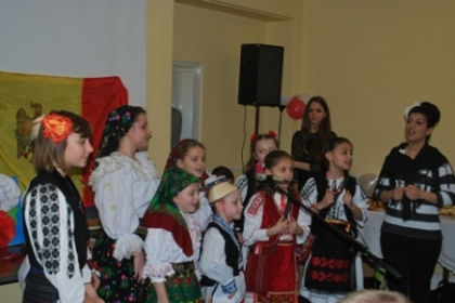 Ghiocei si poezii pentru mame si bunicute. Basarabenii din Irlanda au sarbatorit Martisorul Ghiocei si poezii pentru mame si bunicute. Basarabenii din Irlanda au sarbatorit Martisorul